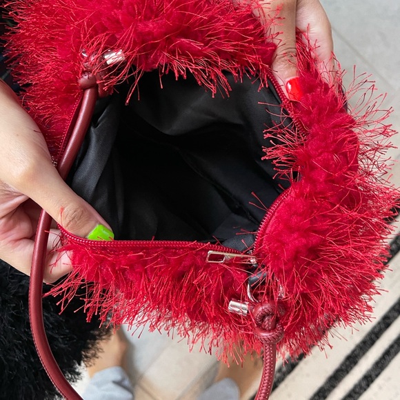 Red or Black Furry Women's Bag - Picture 7 of 7